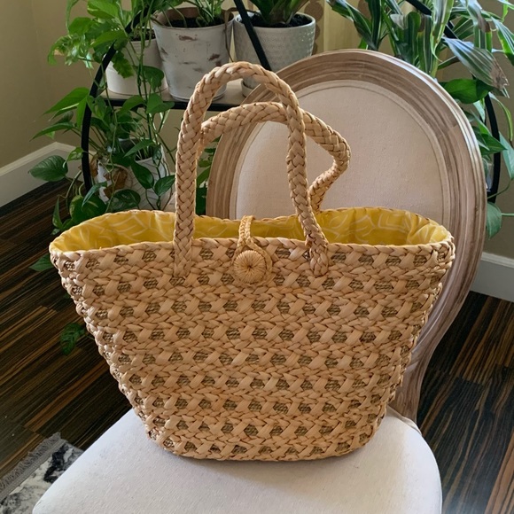 Lancôme Handbags - Lancôme women bag straw basket